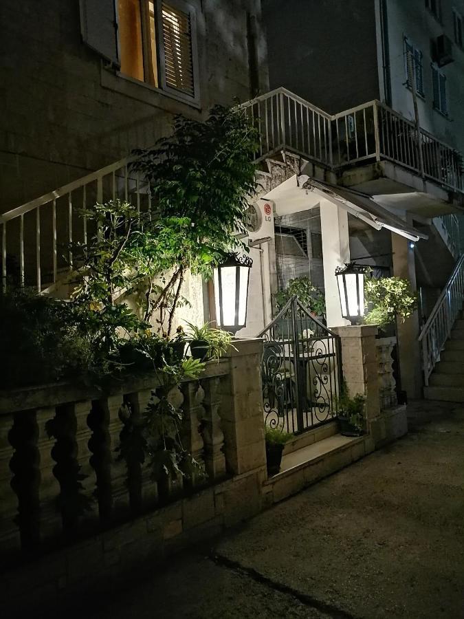 Romana 1 ติวัต ภายนอก รูปภาพ