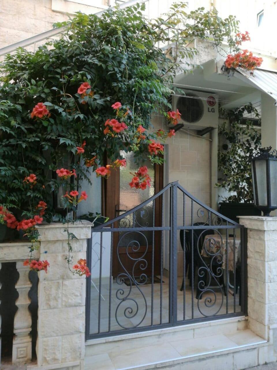 Romana 1 ติวัต ภายนอก รูปภาพ